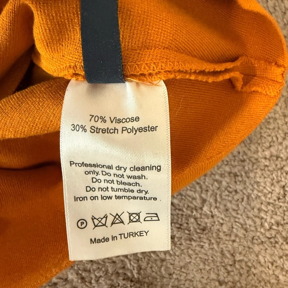 Zeynep Arcay Long Sleeve Turtleneck. Size 4 - Picture 9 of 11